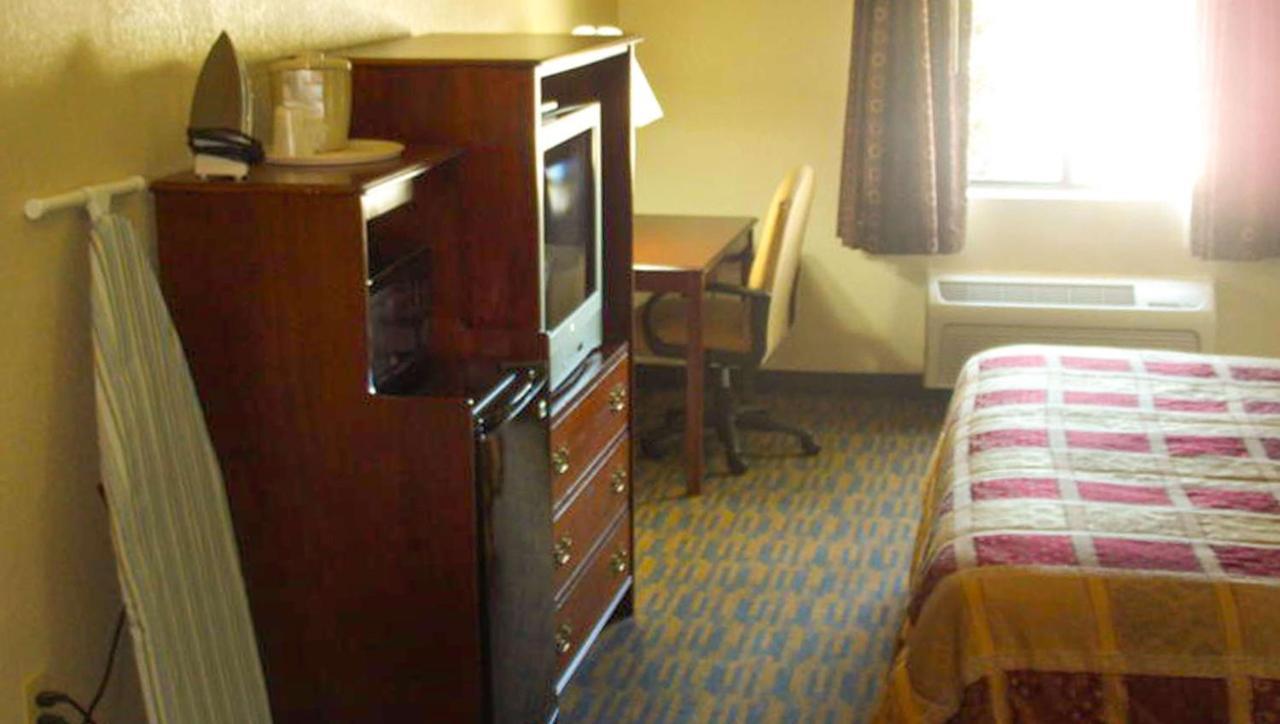 Western Motel Inn&Suites Hazelhurst Hazlehurst Buitenkant foto