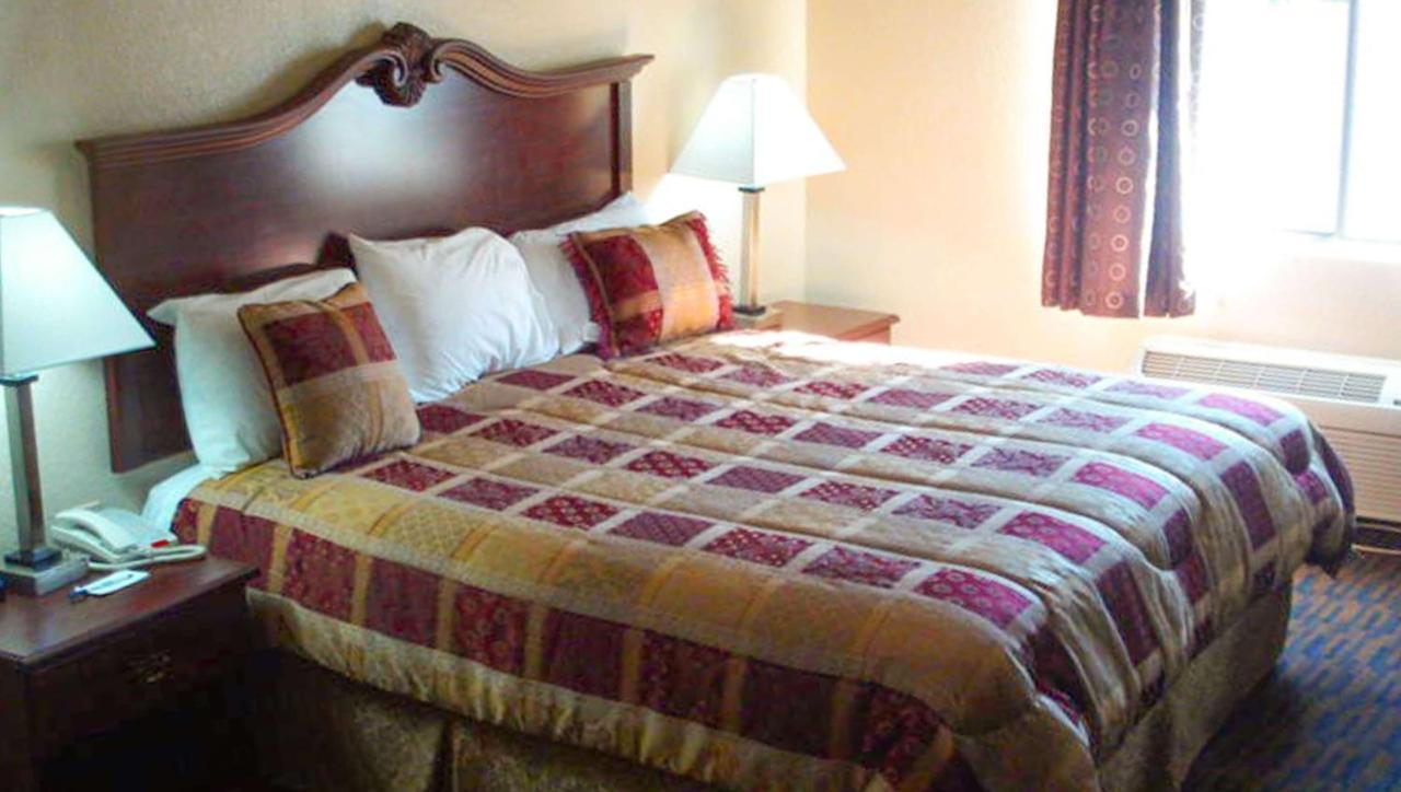 Western Motel Inn&Suites Hazelhurst Hazlehurst Buitenkant foto