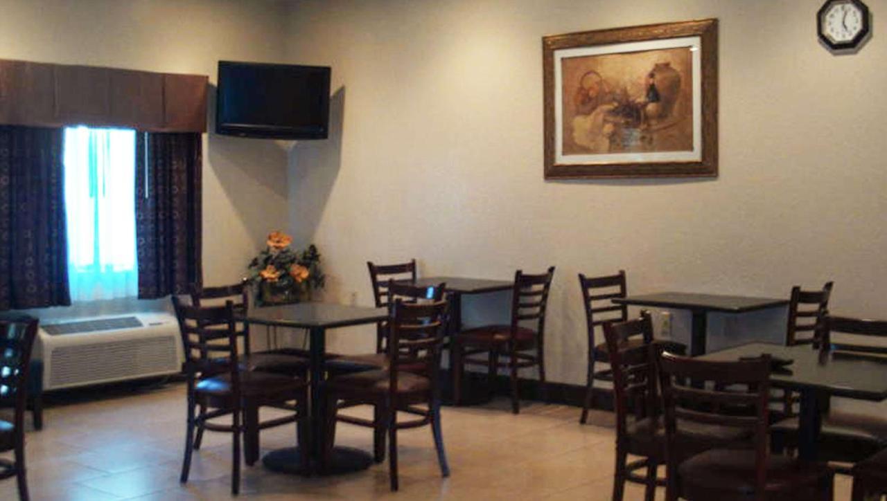Western Motel Inn&Suites Hazelhurst Hazlehurst Buitenkant foto